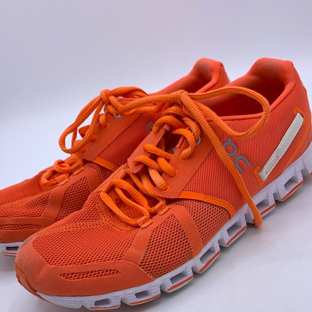 On Cloud Women’s Running Shoes Size 8 Lace Up Orange